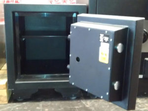 Original Fire and Burglary Safe OFB1413 90 Minute Fire Rated Black Open Door Dimensions Ext 19.5’’x18’’x20’’ Int 14’’x12.5’’x12.4’’
